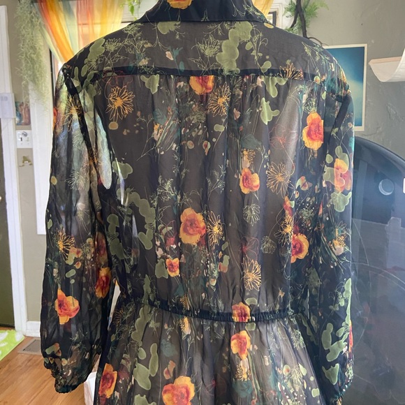 Sheer flower dress - Picture 4 of 6